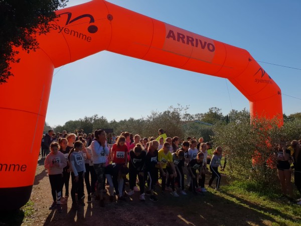 Fase Distrettuale Di Corsa Campestre Vittoria Per La Scuola Media A Gramsci