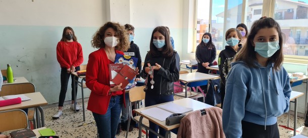 premiazione concorso navigare sicuri cotro bulli e cyberbulli (27)